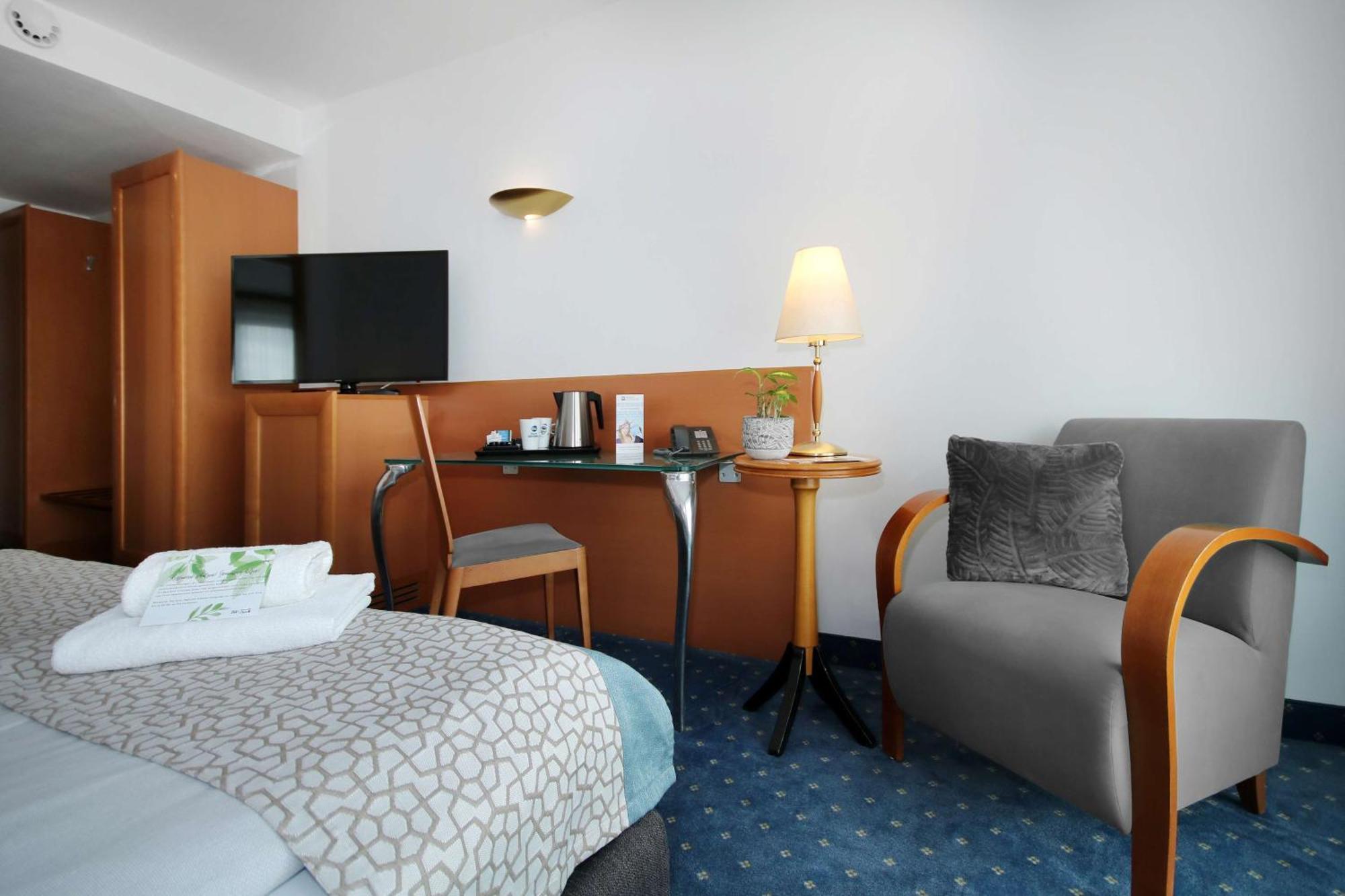 Best Western Hotel Halle-Мерзебург Экстерьер фото