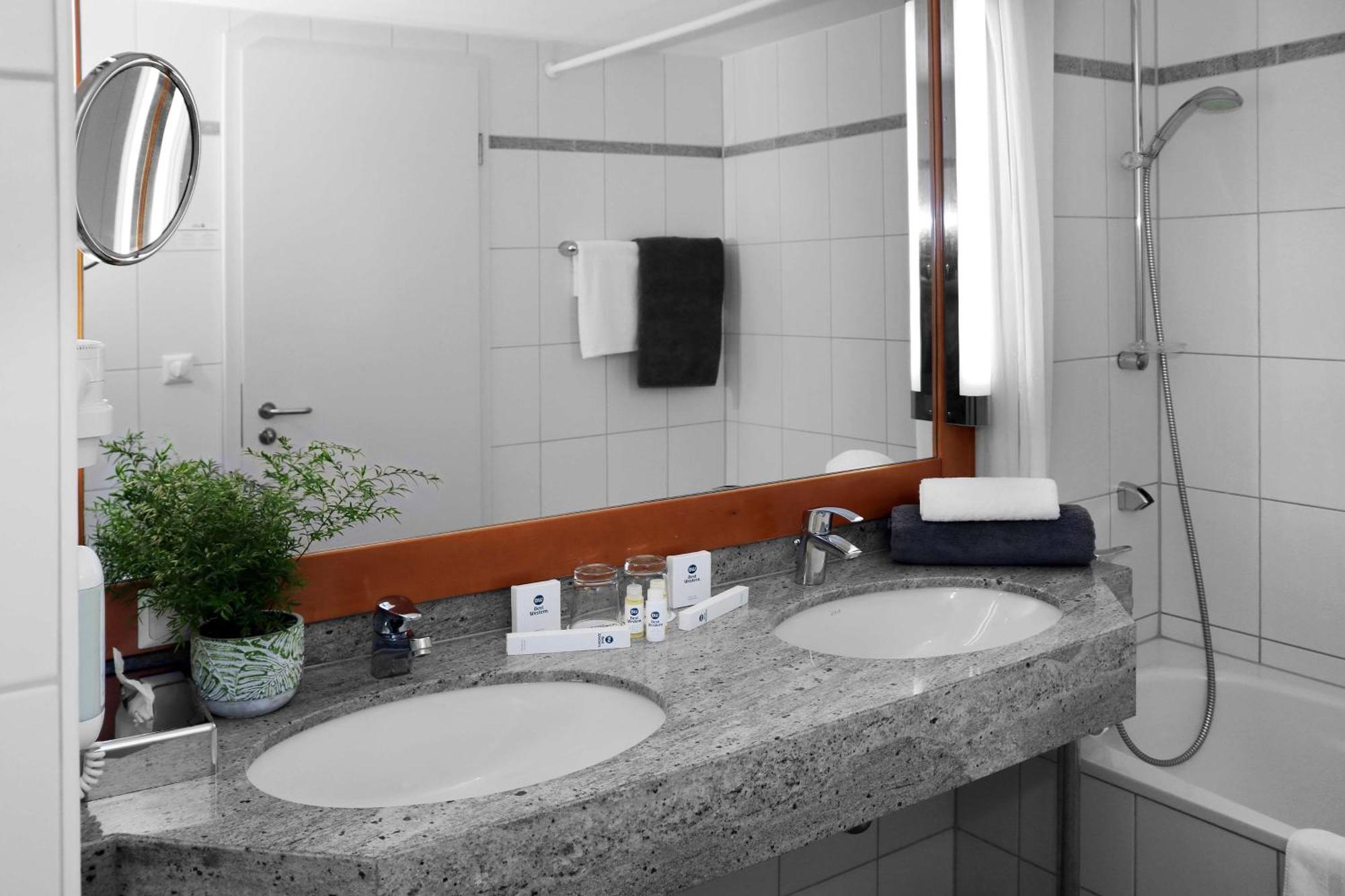 Best Western Hotel Halle-Мерзебург Экстерьер фото
